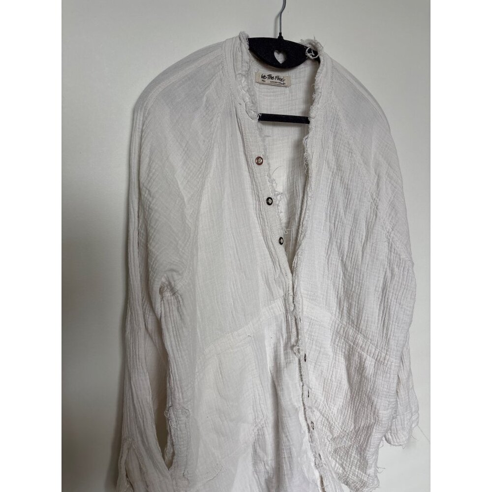 Free People Daydreamer White Textured Button-Down Top, lightly worn - Picture 4 of 5